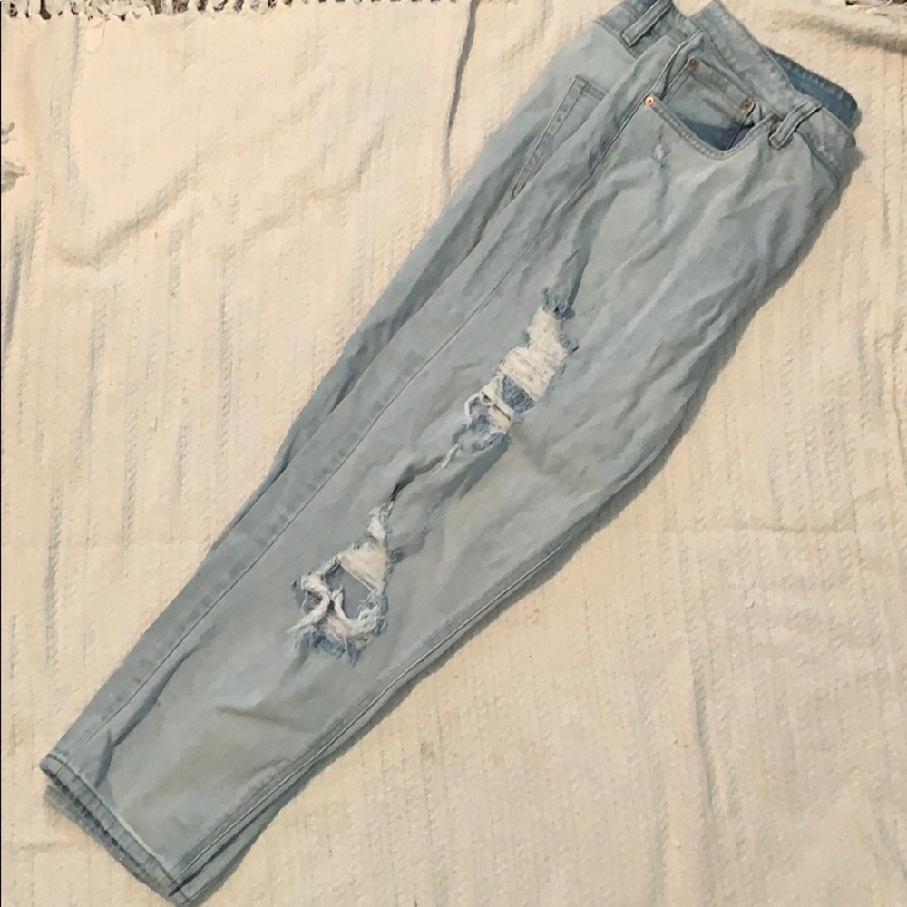 light denim mom jeans